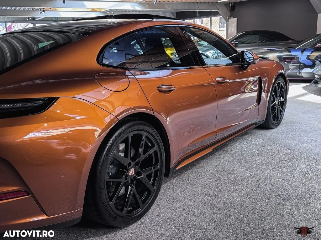 Porsche Panamera 4 E-Hybrid - 12