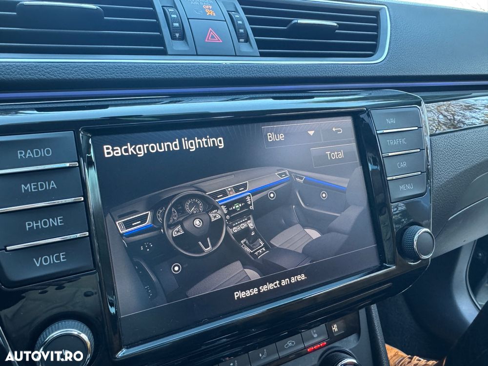 Skoda Superb 2.0 TDI DSG Premium Edition - 21