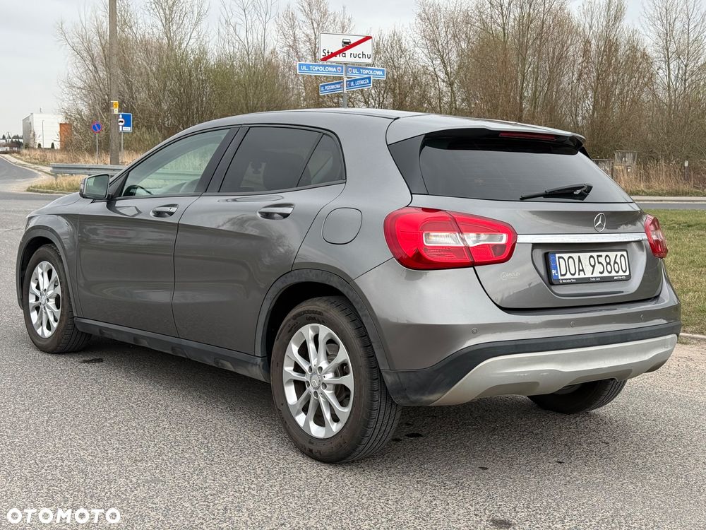 Mercedes-Benz GLA - 5