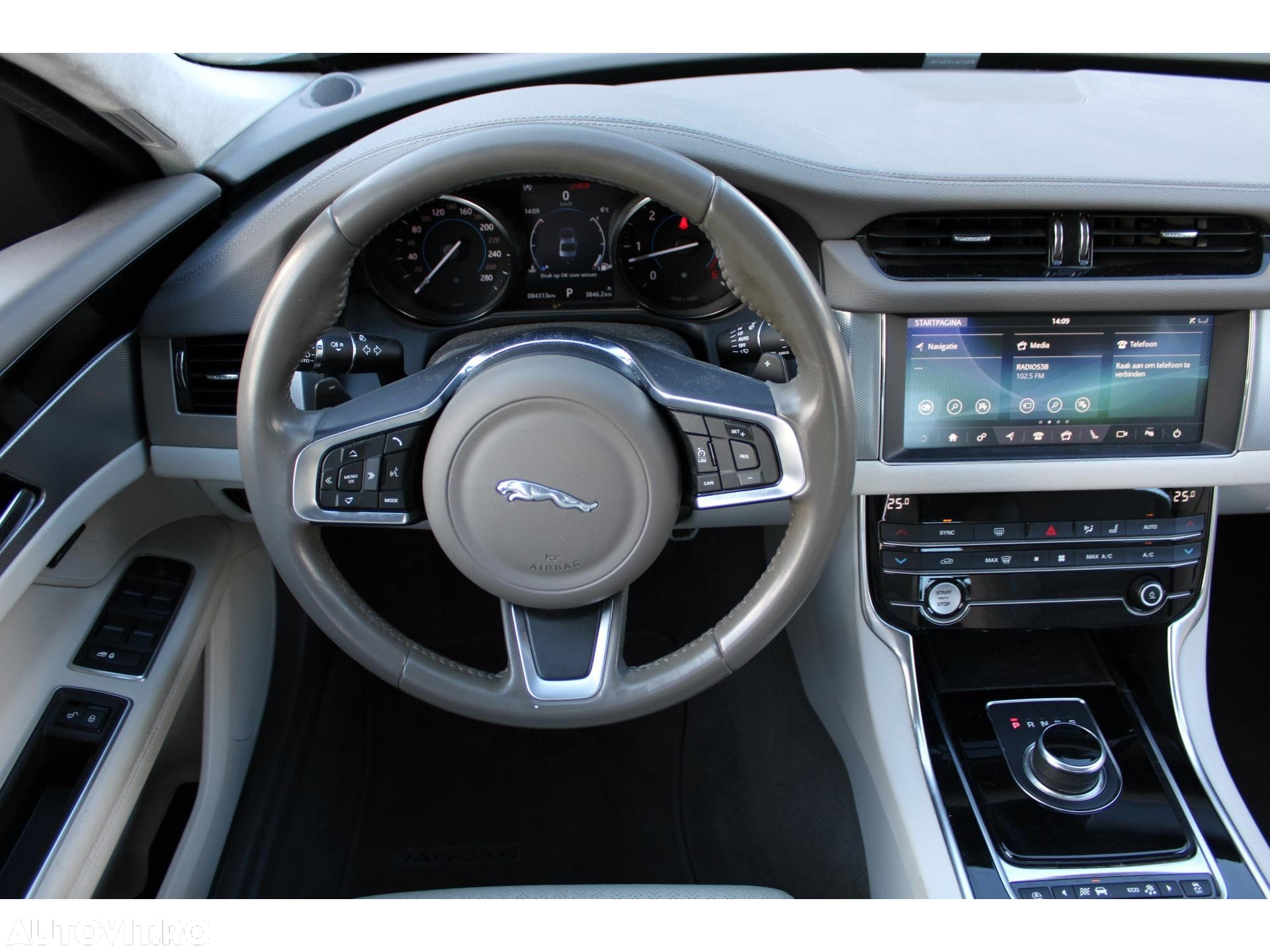 Jaguar XF 20d Aut. Prestige - 12
