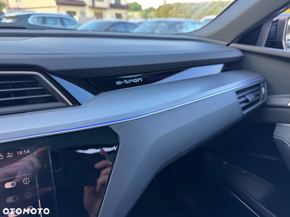 Audi e-tron S Quattro - 38