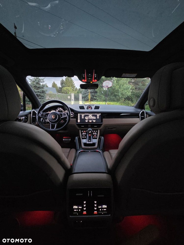 Porsche Cayenne S - 17