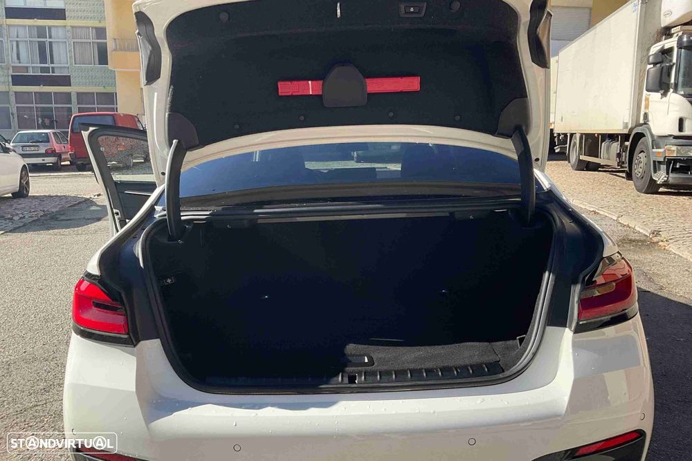 BMW 520 e Pack M - 10