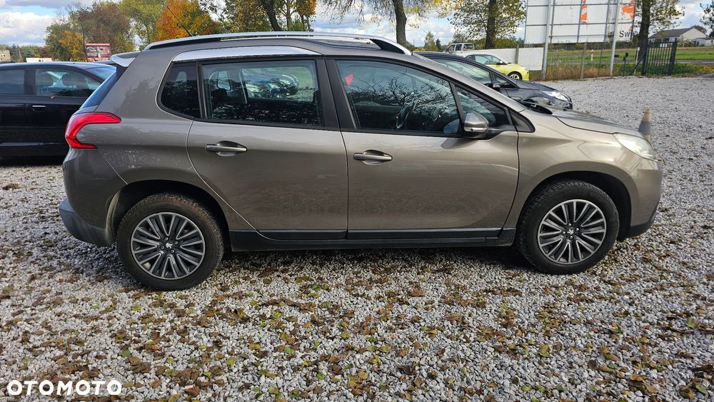 Peugeot 2008 1.6 e-HDi Style S&S - 6