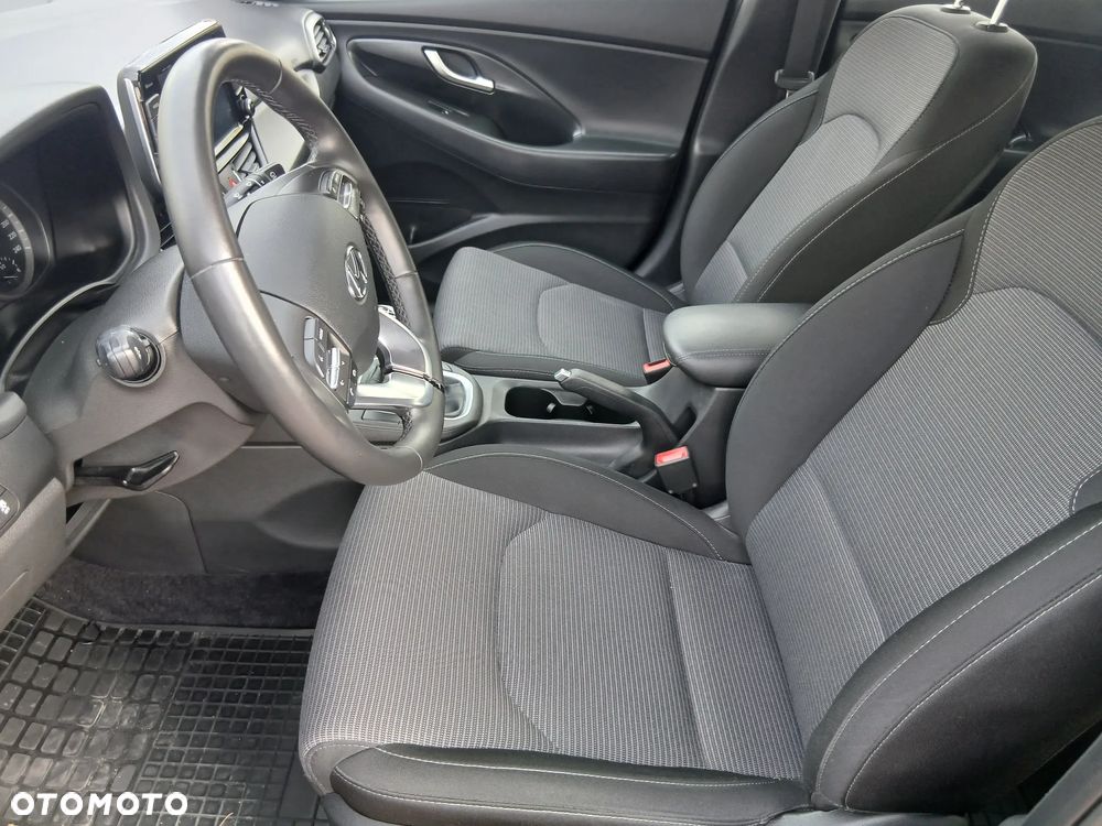 Hyundai i30 1.5 T-GDI 48V Classic + - 8