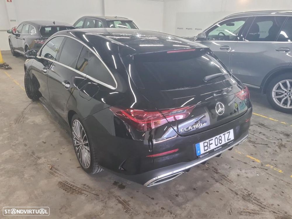 Mercedes-Benz CLA 180 d Shooting Brake AMG Line Aut. - 2