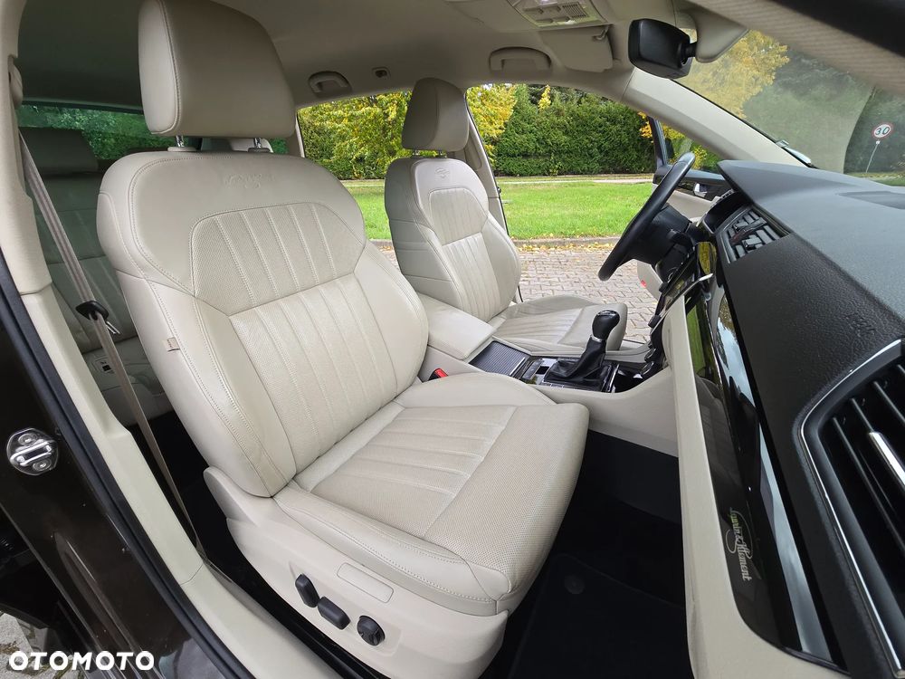 Skoda Superb Combi 2.0 TDI L&K - 19