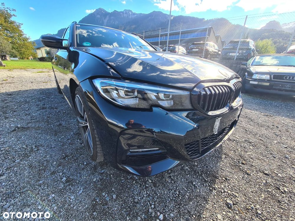 BMW Seria 3 330e xDrive M Sport - 5