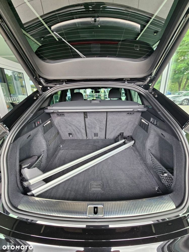 Audi Q5 Sportback - 31