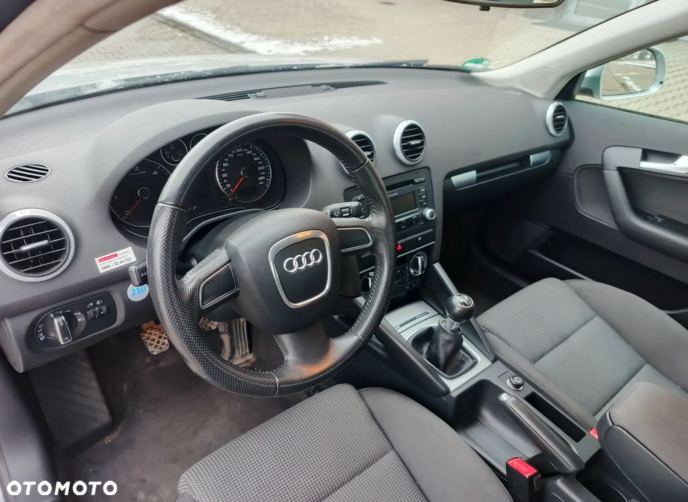 Audi A3 Sportback 1.6 TDI DPF Attraction - 13