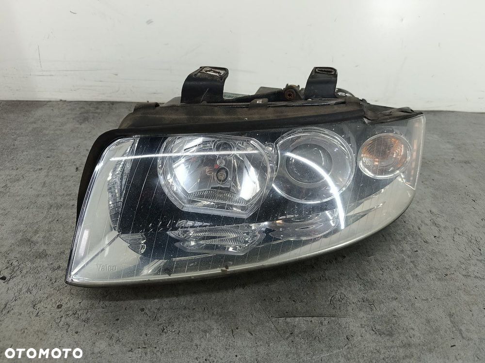 LAMPA PRZÓD LEWA AUDI A4 B6 8E0941003F  89305690 VALEO - 1