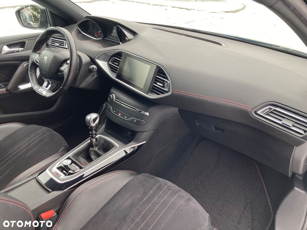 Peugeot 308 1.6 e-THP GT S&S - 14