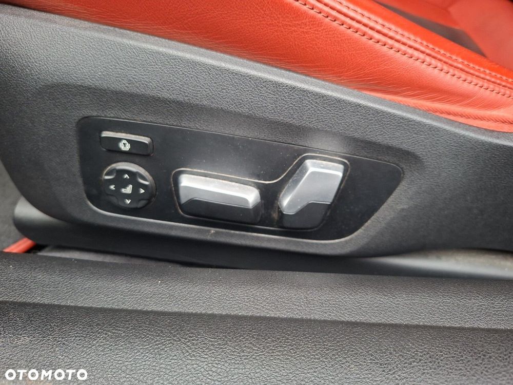 BMW M4 Competition M xDrive sport - 22