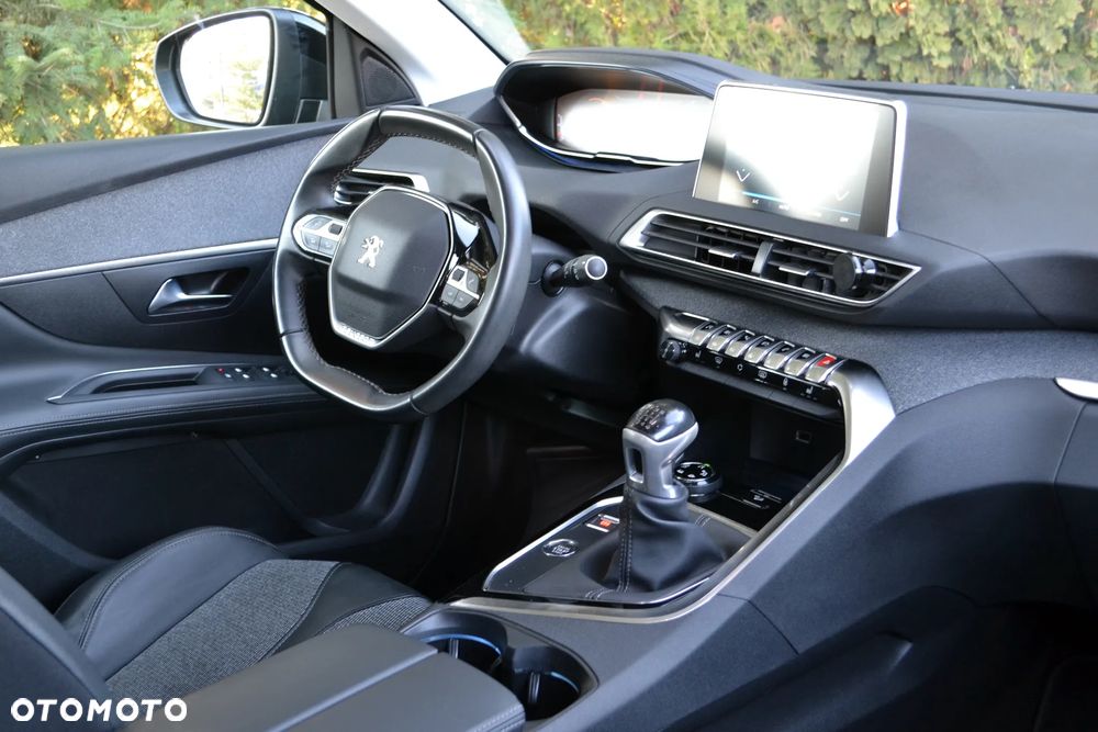 Peugeot 3008 - 23