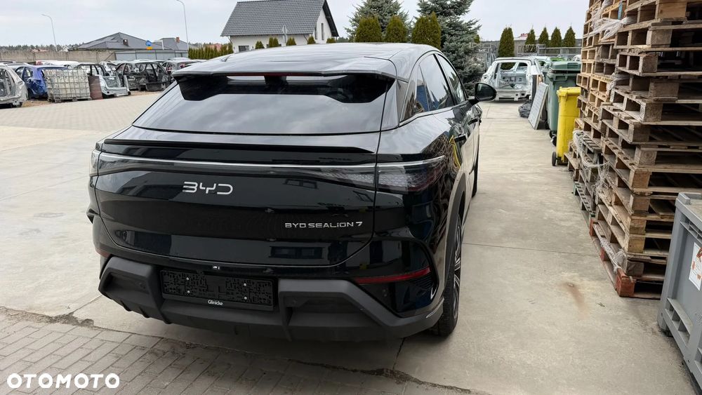 BYD Sealion 7 - 2