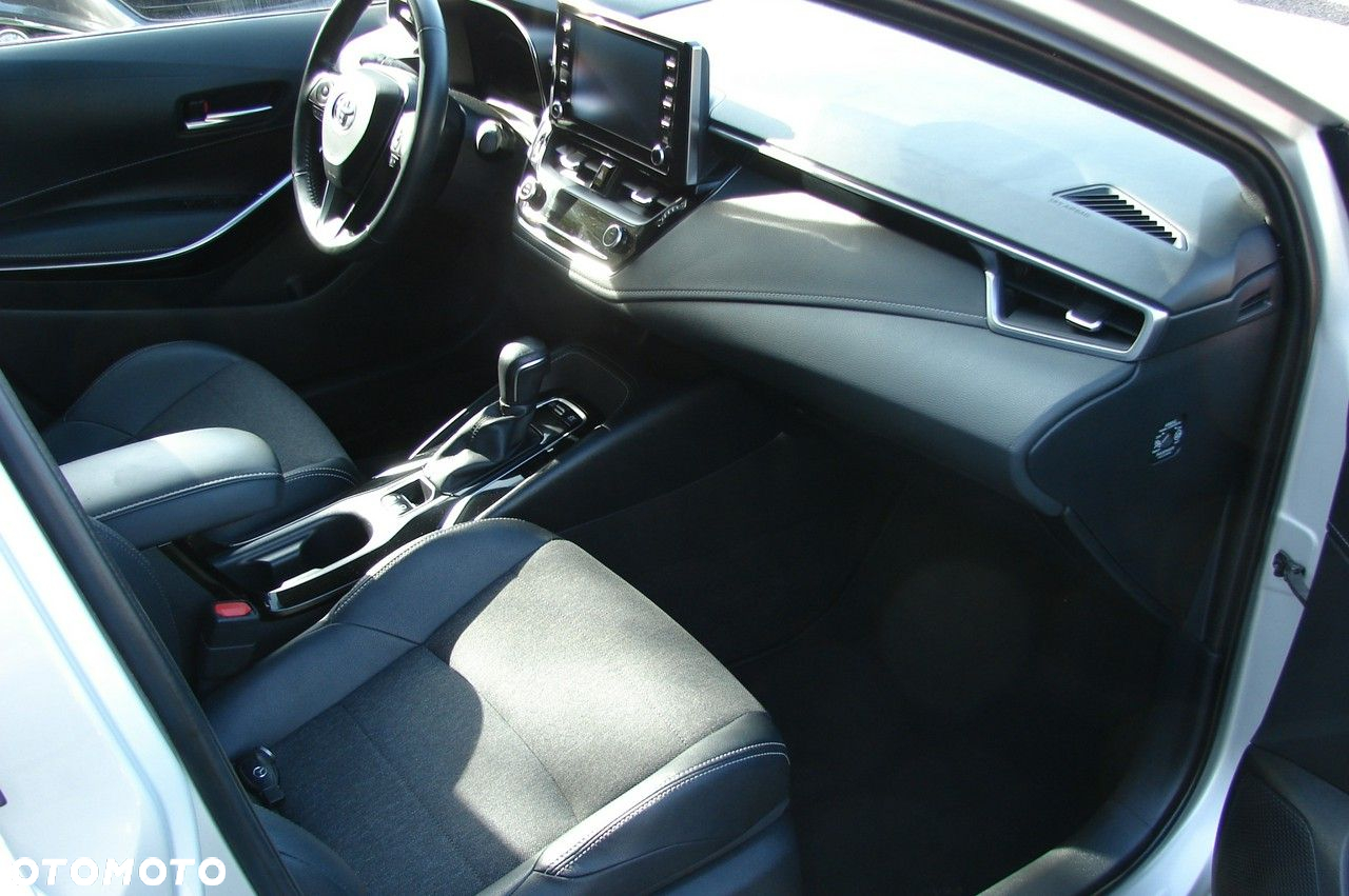 Toyota Corolla - 15