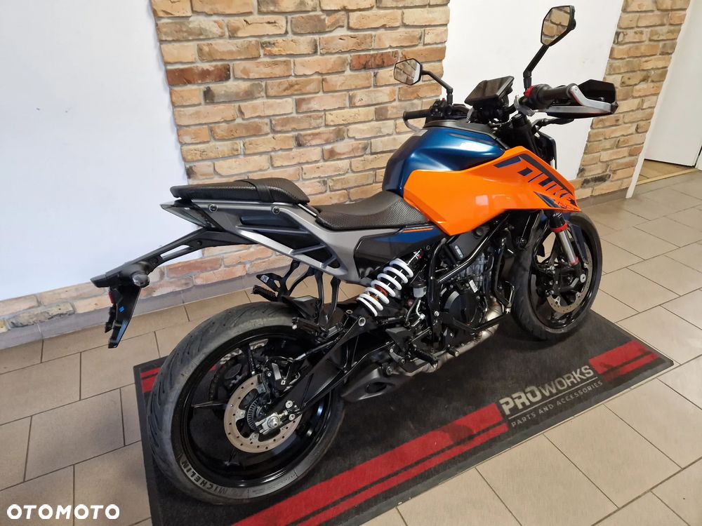 KTM Duke 125 - 22