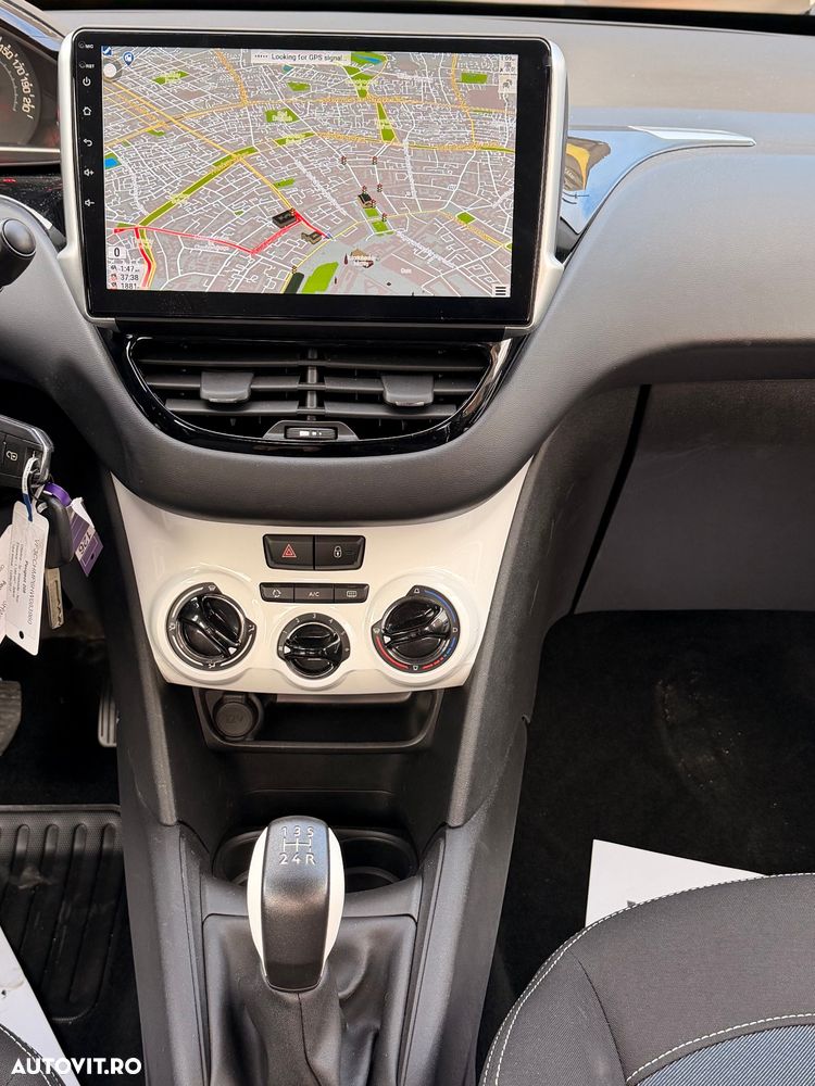 Peugeot 208 PureTech 82 Start & Stop Style - 10