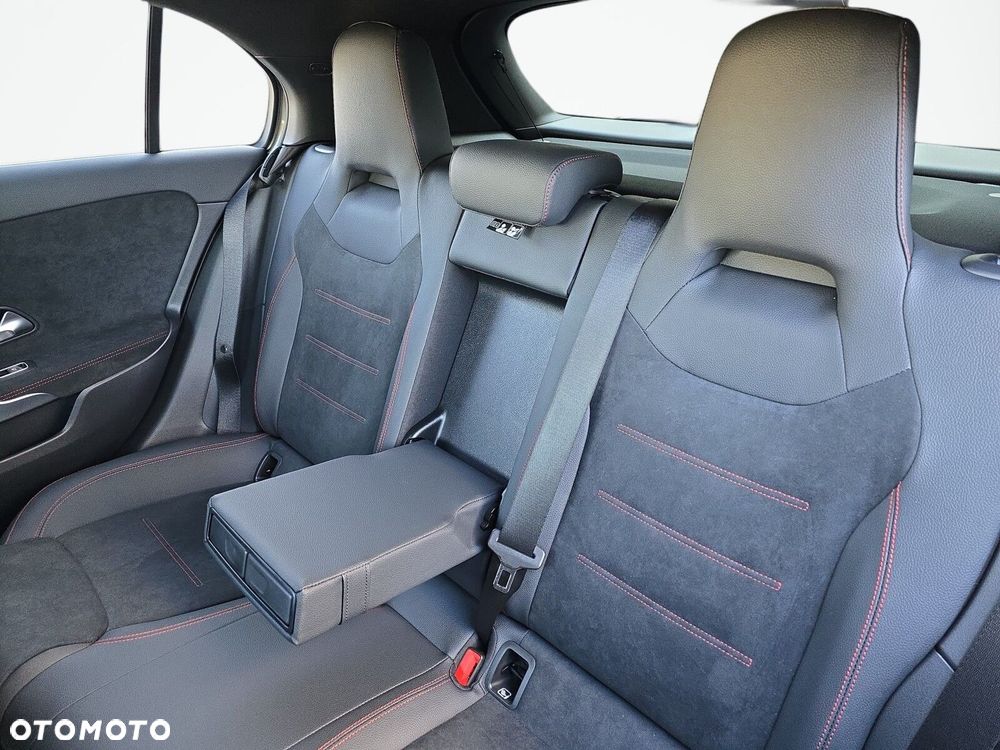 Mercedes-Benz Klasa A 200 AMG Line 7G-DCT - 13