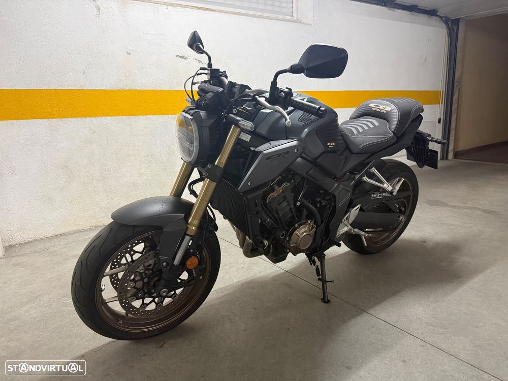 Honda CB 650 r - 12