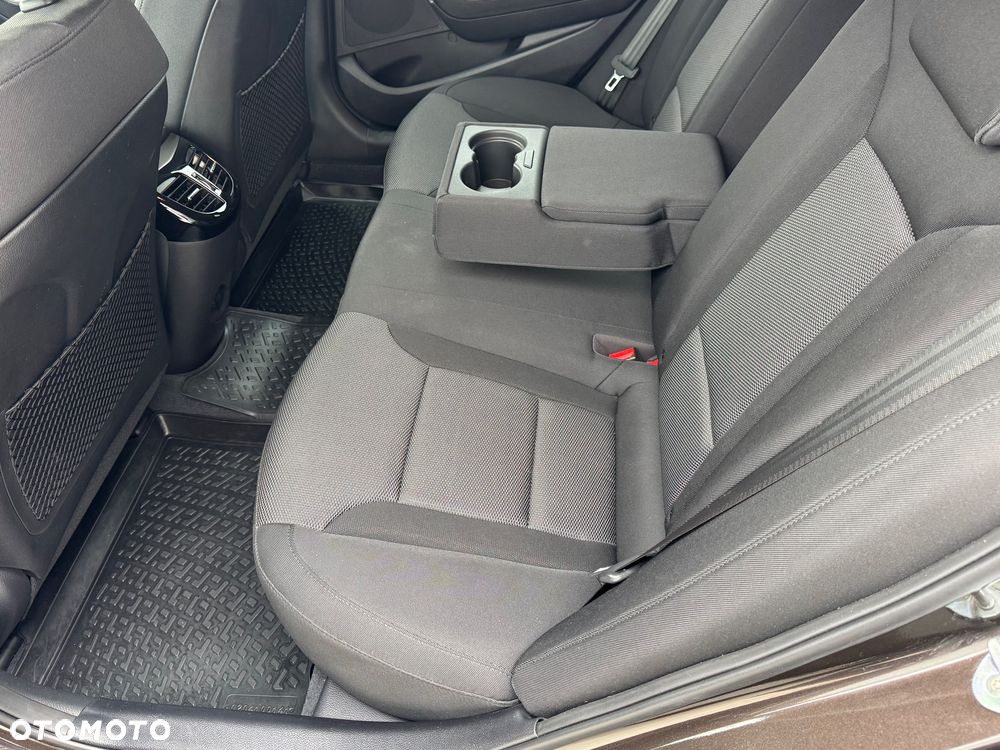 Hyundai i40 Kombi 1.6 Trend - 39