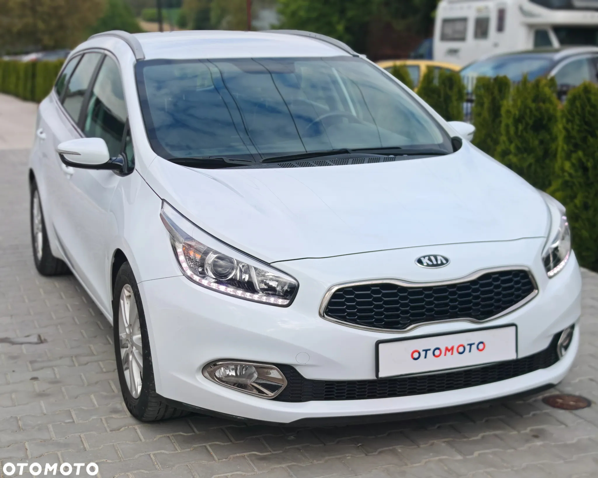 Kia Ceed 1.6 GDI SW Dream-Team Edition - 18