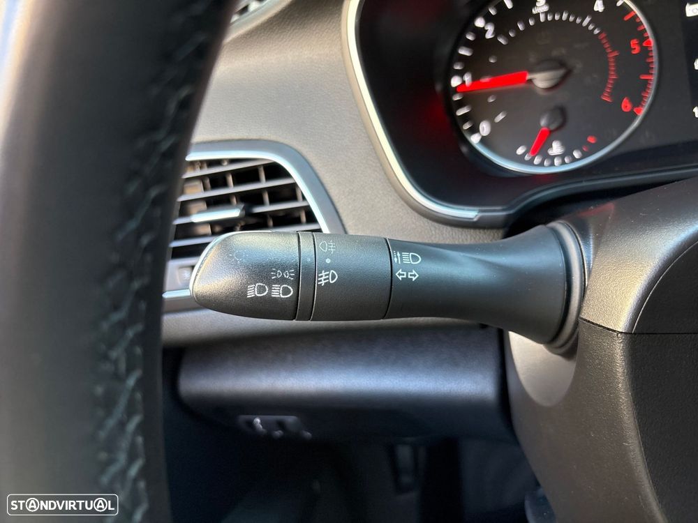 Renault Mégane 1.5 Blue dCi Intens - 13