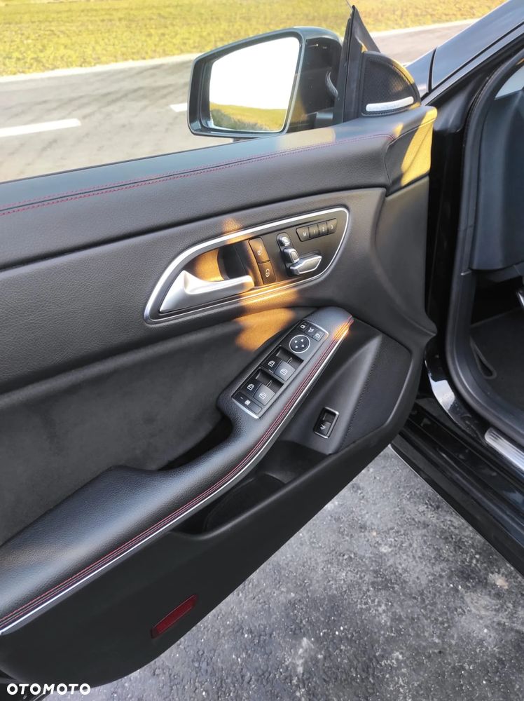 Mercedes-Benz CLA AMG 45 4-Matic - 8