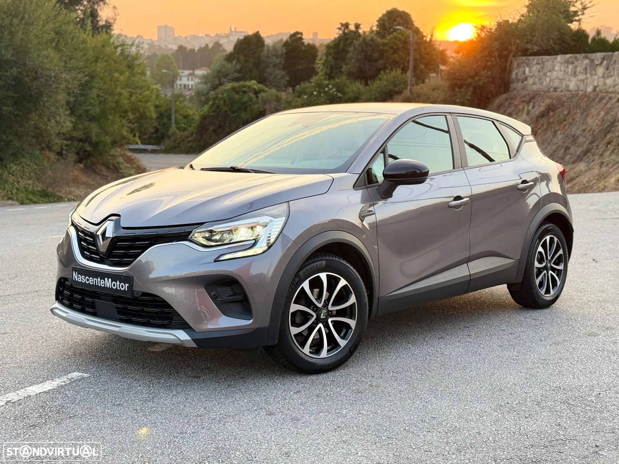 Renault Captur TCe 90 INTENS - 1