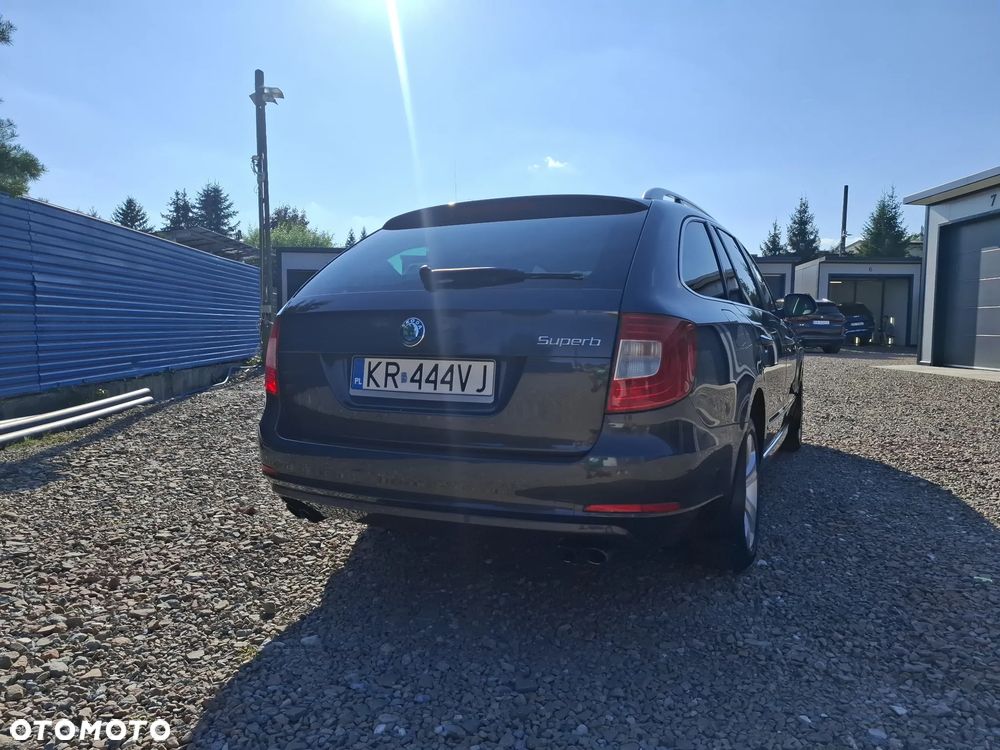 Skoda Superb 2.0 TSI Ambition DSG - 8