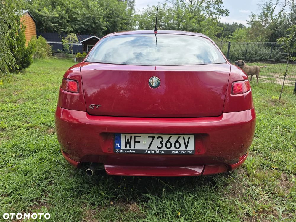 Alfa Romeo GT 1.9 JTD M-Jet Sportiva - 12