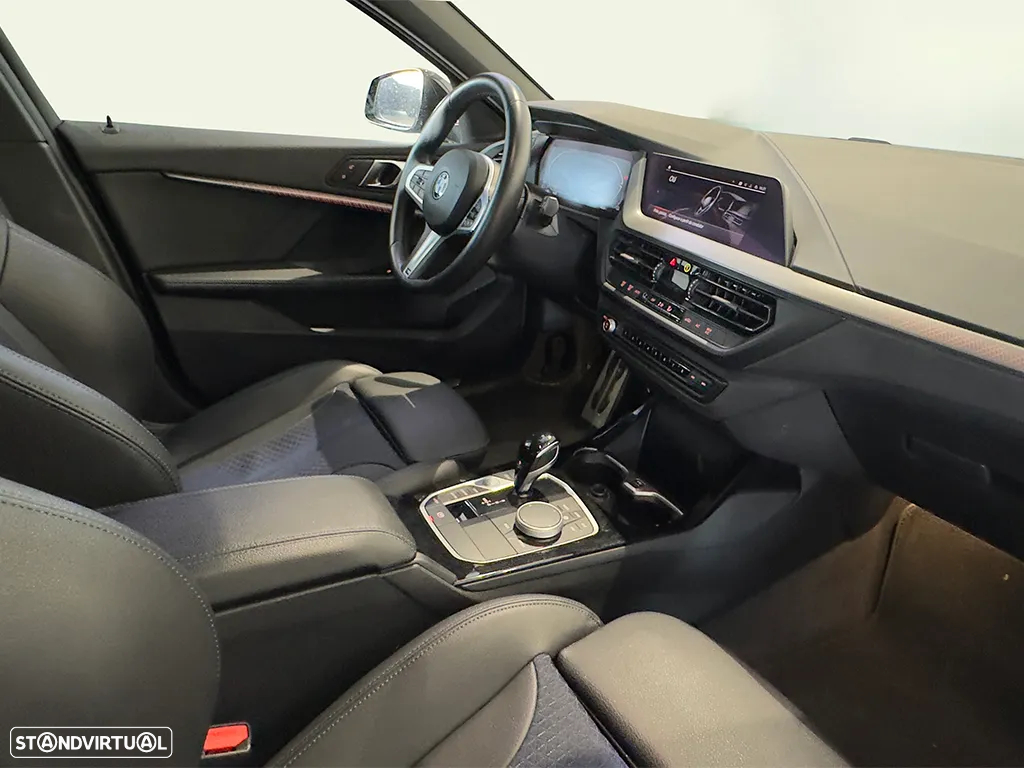 BMW 116 d Pack Desportivo M Auto - 8