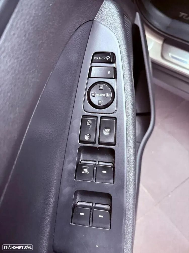 Hyundai Tucson 1.7 CRDi Premium DCT - 12