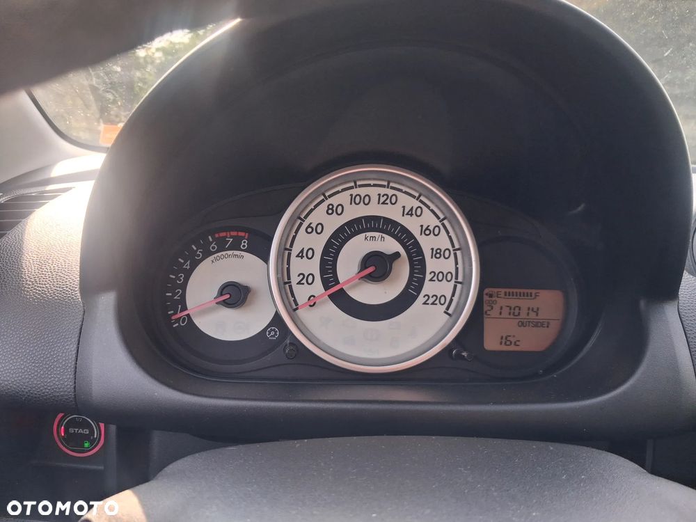 Mazda 2 - 9