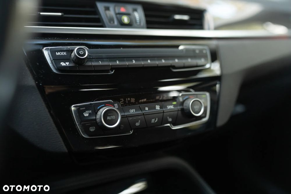 BMW X1 xDrive20i xLine - 17