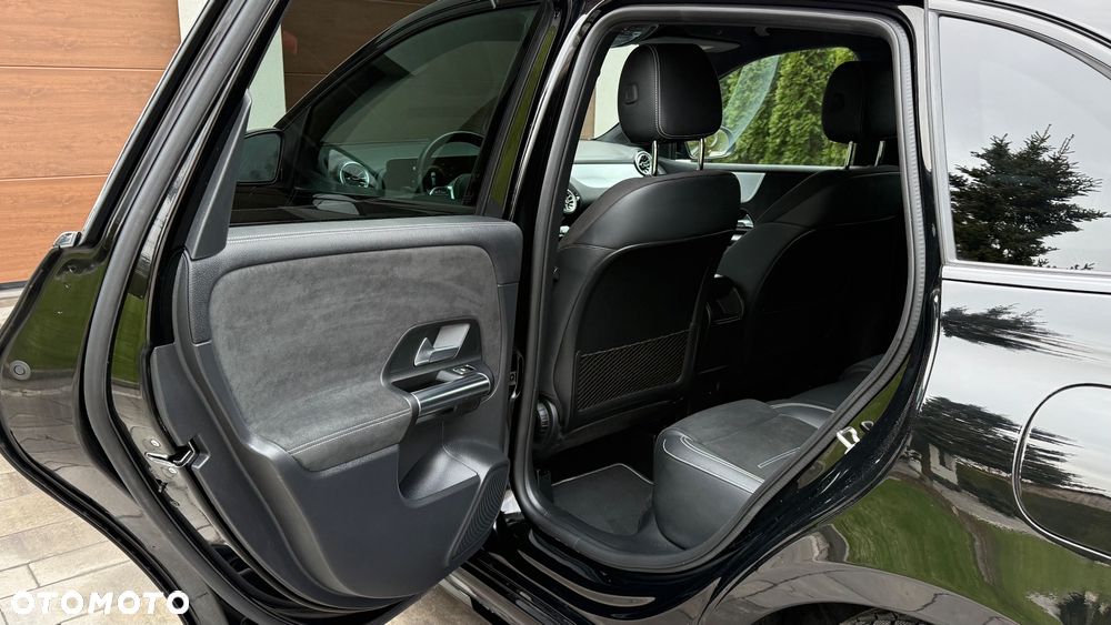 Mercedes-Benz Klasa B 250 e 8G-DCT AMG Line - 33