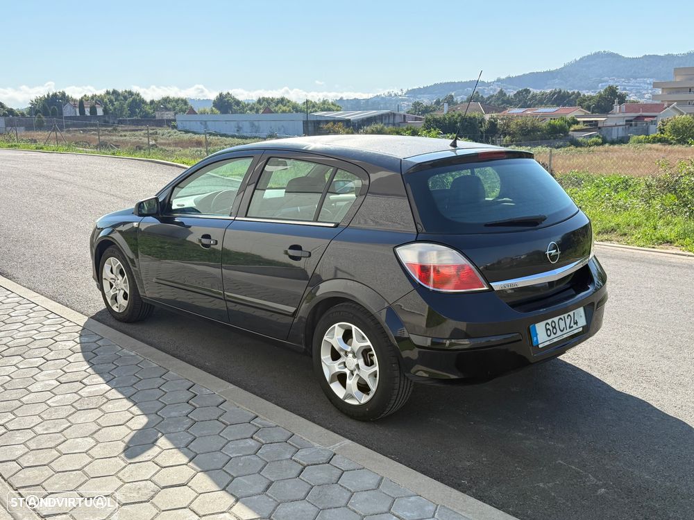 Opel Astra 1.3 CDTi Cosmo - 4