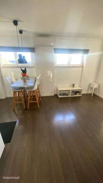 Apartamento T1 Mobilado Junto ao W Shopping com terraço de 40m2 - Grande imagem: 2/10