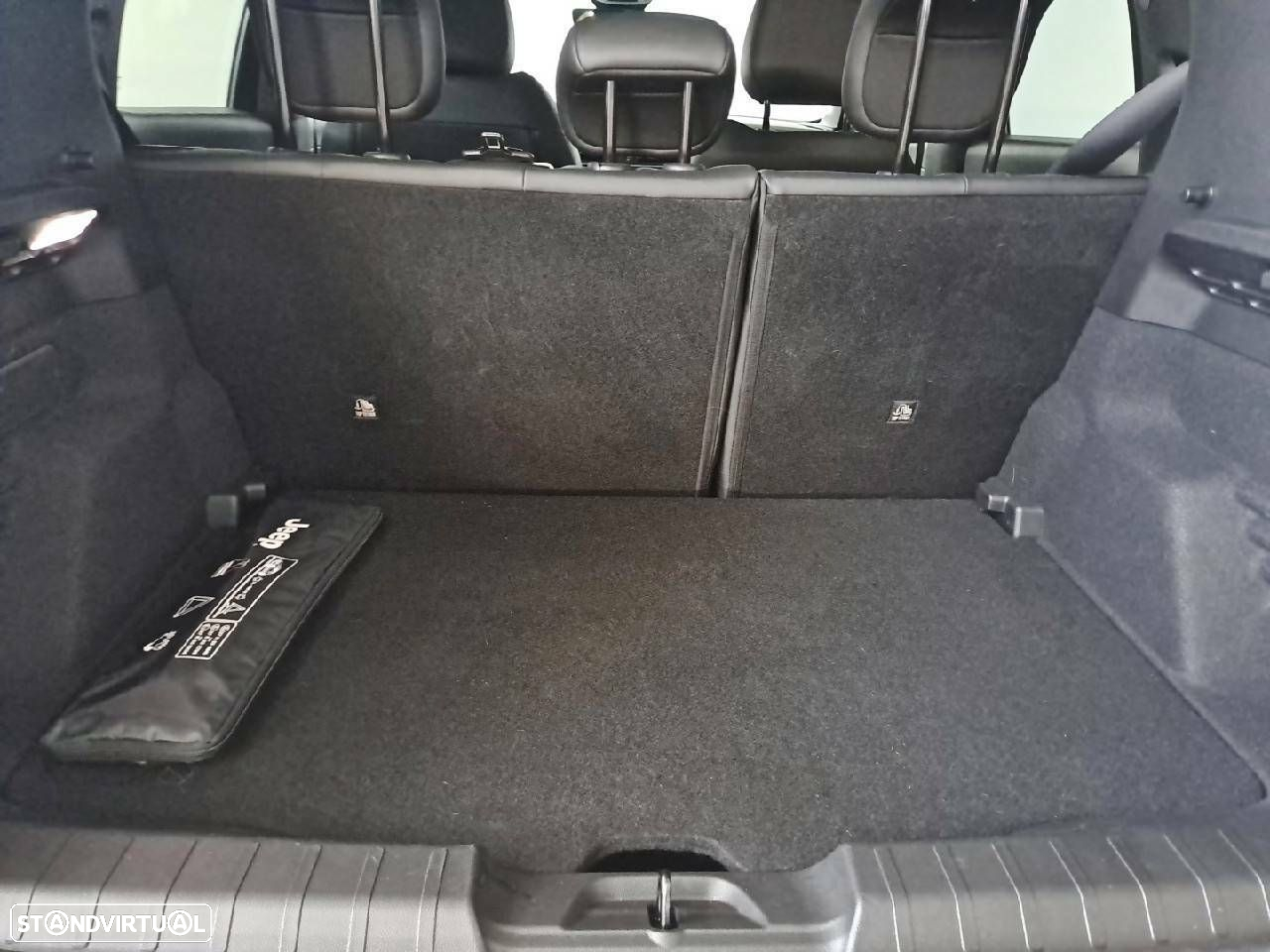 Jeep Avenger 1.2 GSE T3 Summit - 6