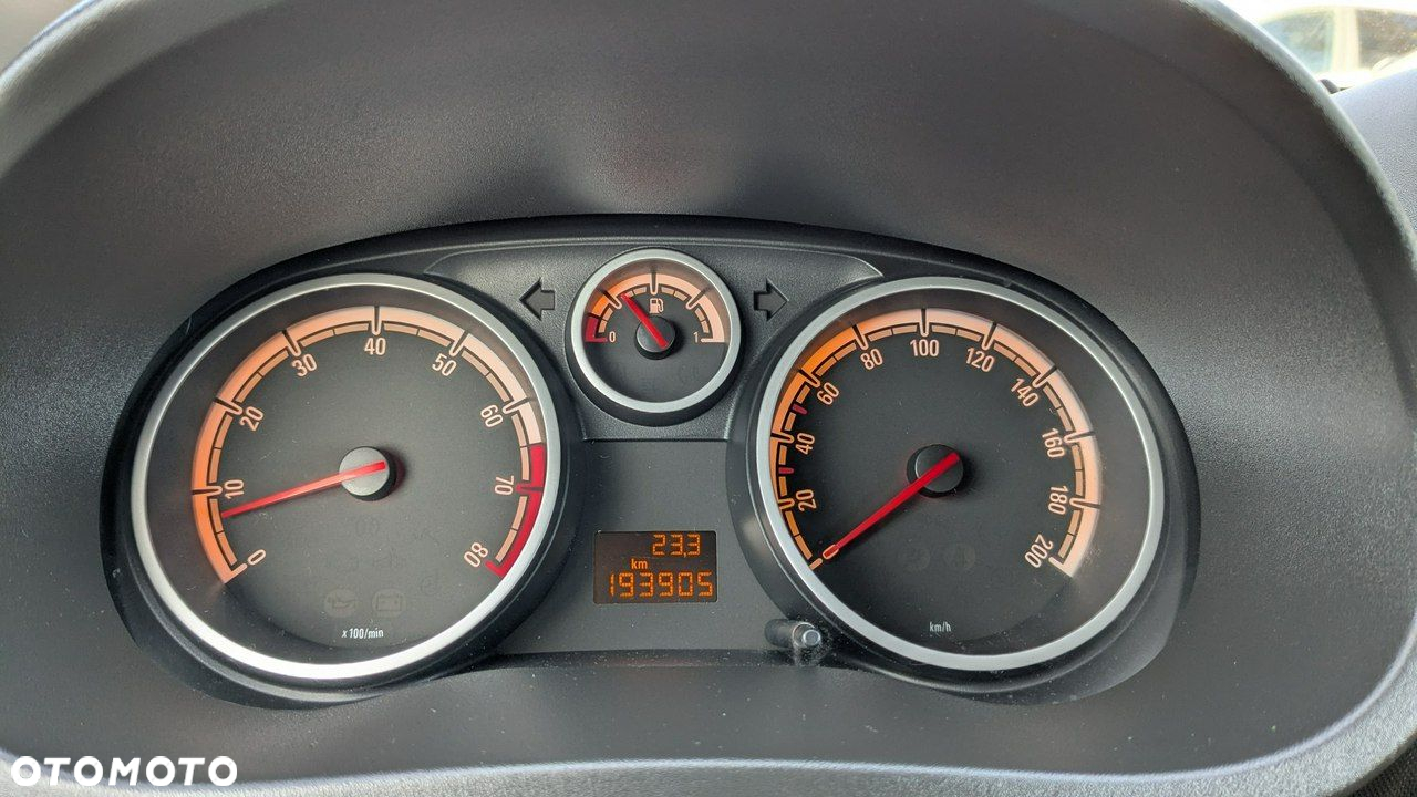 Opel Corsa - 20