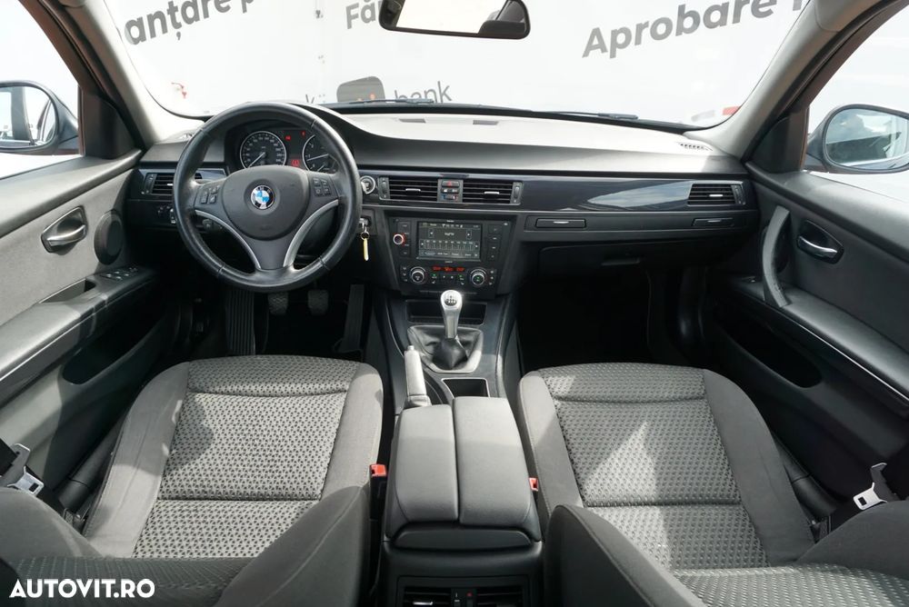 BMW Seria 3 318i Edition Lifestyle - 16