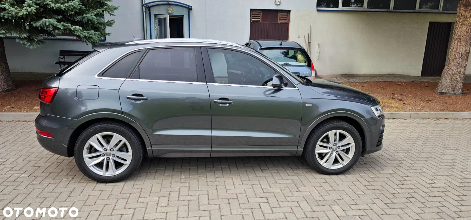 Audi Q3 2.0 TFSI quattro S tronic - 4