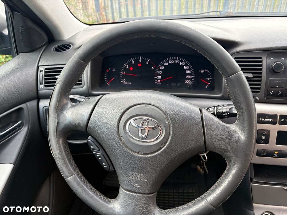 Toyota Corolla 2.0 D-4D Sol - 18