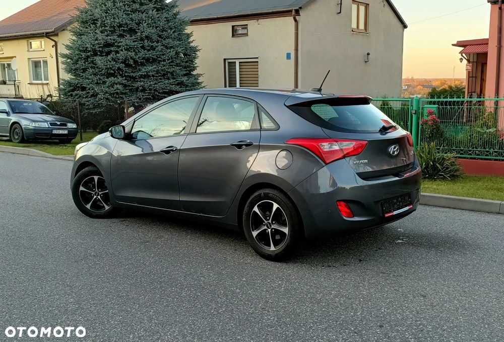 Hyundai i30 1.4 Classic + - 5