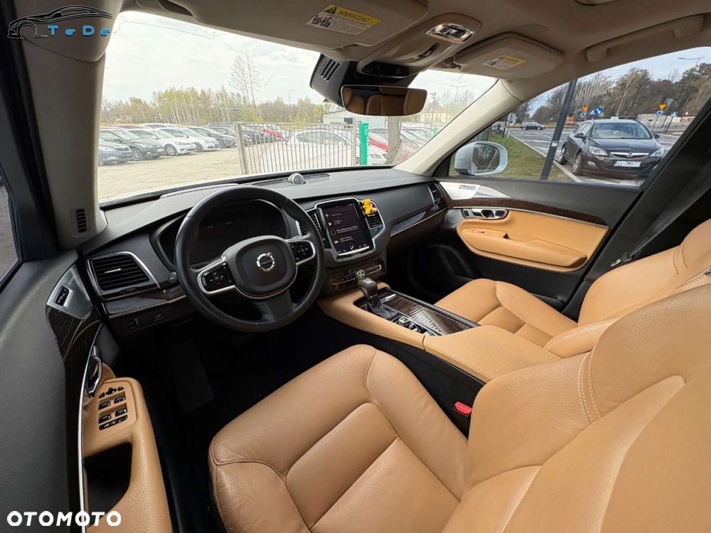 Volvo XC 90 T6 AWD R-Design 7os - 25
