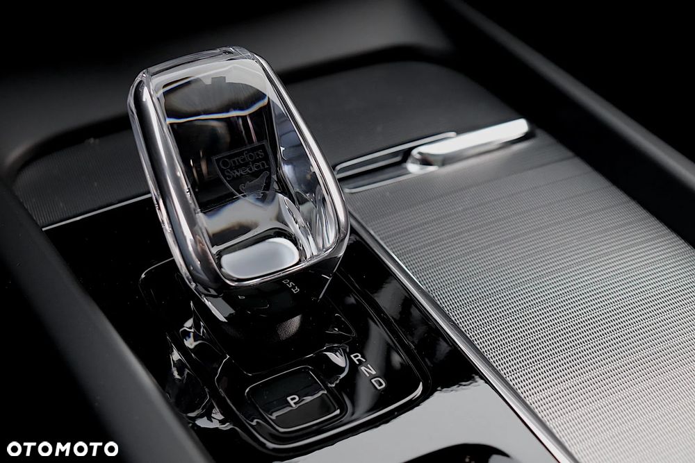 Volvo XC 60 B5 B AWD Ultra Black Edition - 15