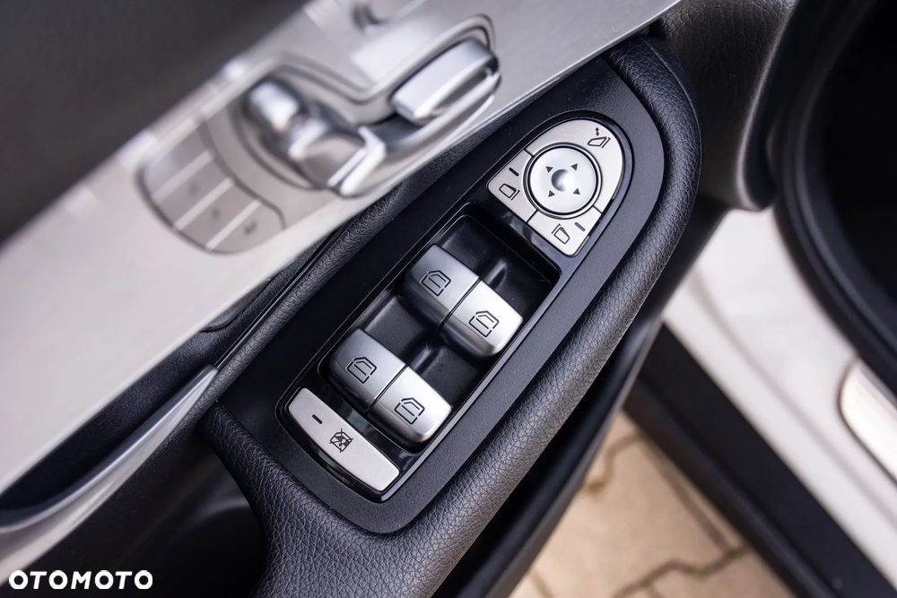 Mercedes-Benz GLC - 19