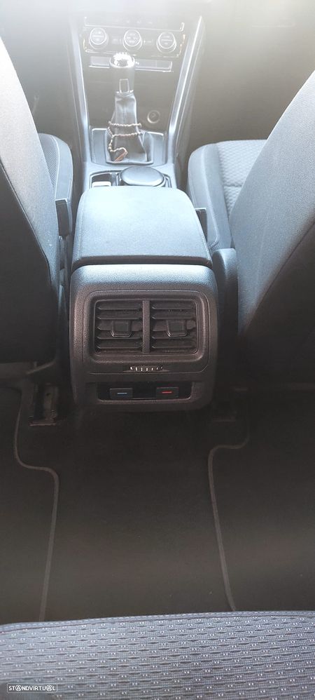 VW Touran 1.6 TDI Confortline - 6