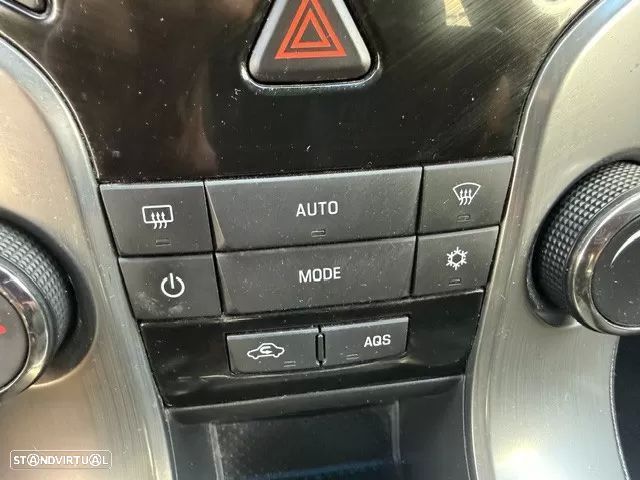 Chevrolet Cruze 1.7 VCDi LT - 26