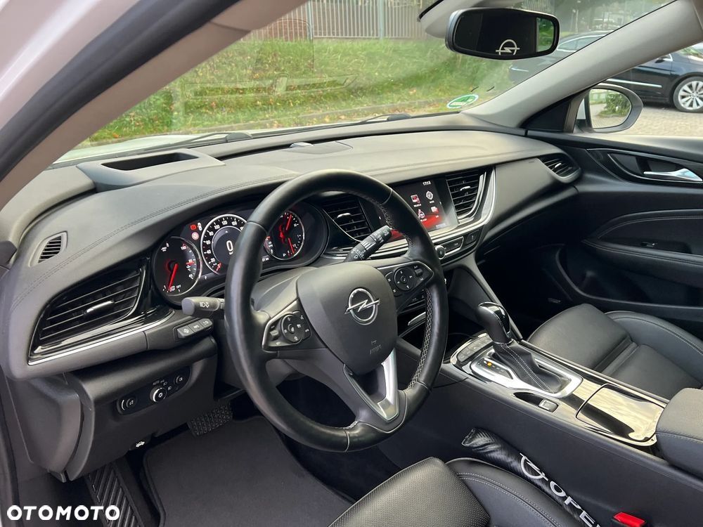 Opel Insignia - 8
